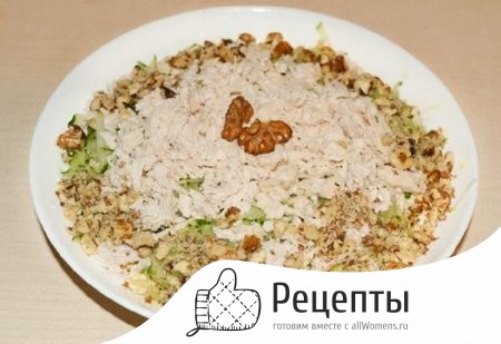 1495183316_salat-s-kurinoy-grudkoy-i-gretskim-orekhom-12