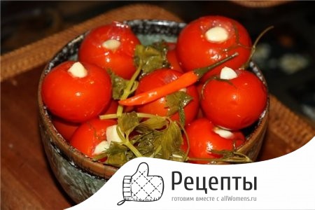 1410086748_pomidory-marinovannye-s-chesnokom-na-zimu0
