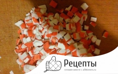 1487968893_sloenyy-salat-s-krabovymi-palochkami-4