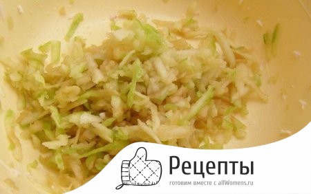 1487969075_salat-s-krabovymi-palochkami-i-yablokom-6