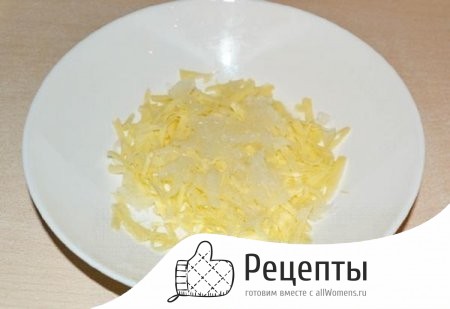 1495183353_salat-s-kurinoy-grudkoy-i-gretskim-orekhom-4